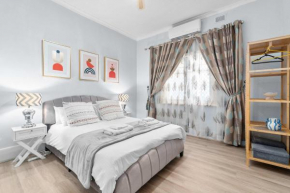 The Newly Renovated - Maylands Vacation Home